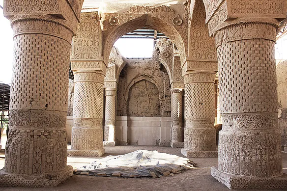 Haji Piyada Mosque (ḤĀJI PIĀDA) or Noh Gonbad Mosque (Persian: مسجد نُه‌گنبد 