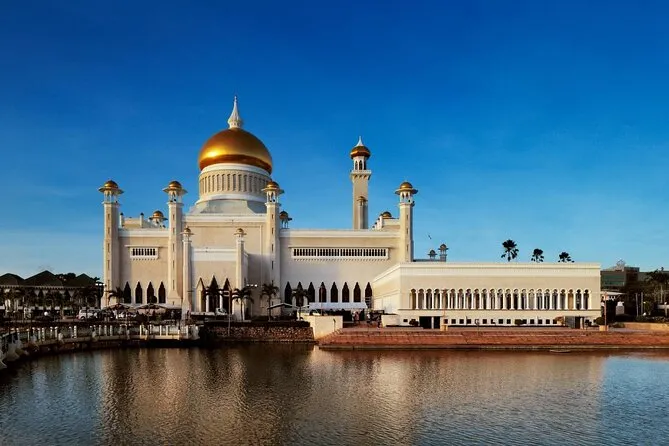 Sultan Omar Ali Saifuddien Mosque