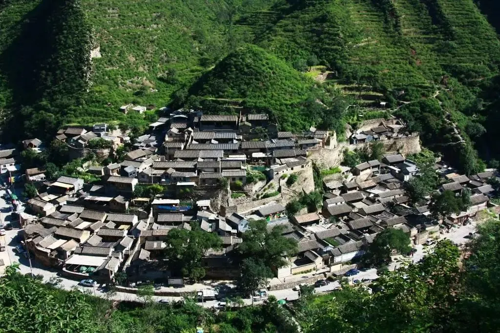 Beijing to Lhasa train