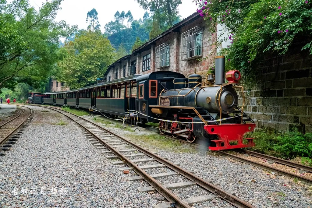 Jiayang Steam Train