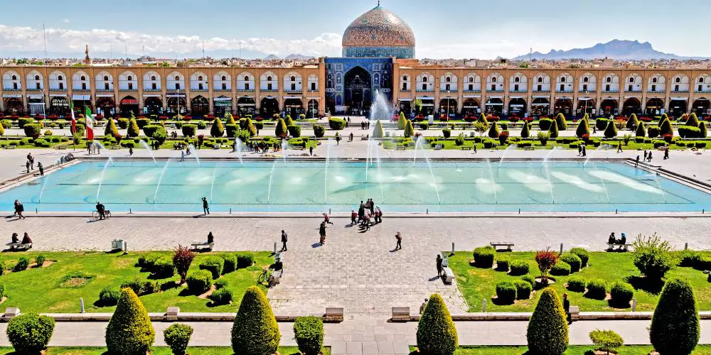 Naqsh-e Jahan Square, Isfahan