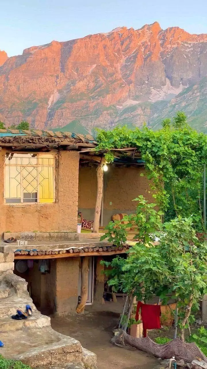 Traditional Kurdish guesthouses